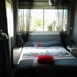 度假居 De Charme Avec Piscine *