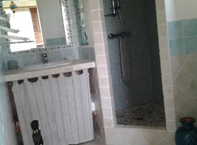 De Charme Avec Piscine Гизоначча